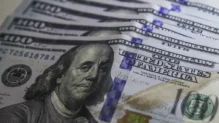 Dólar cai para R$ 5,17 e acumula recuo de 0,15% em setembro